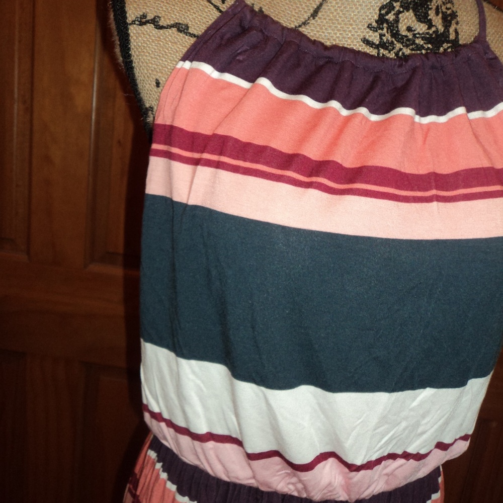 Dress - Picture 2 of 6